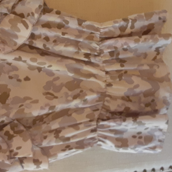 AnnTaylor Loft size small petite silky polyester ruffle sleeve top - Picture 6 of 8